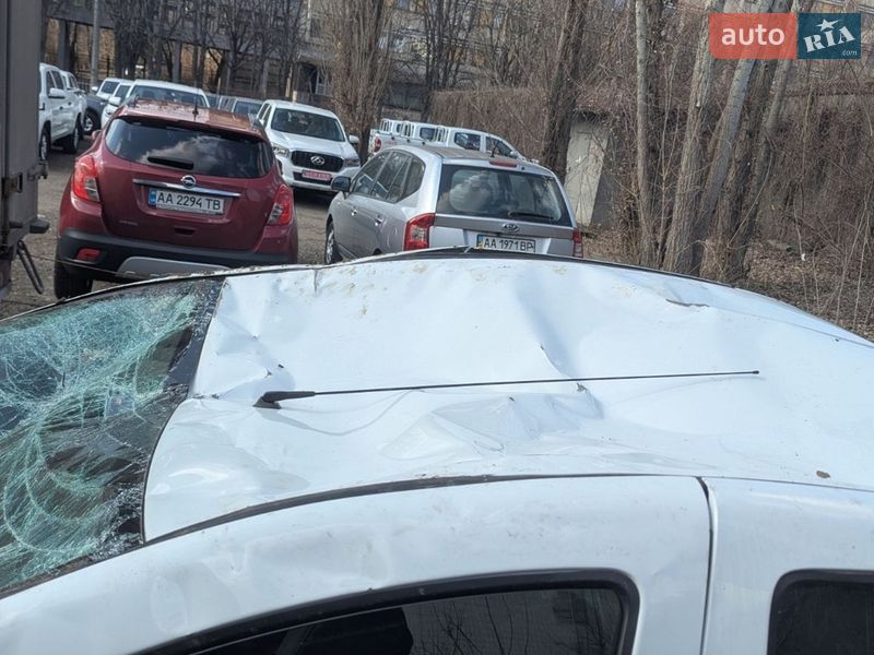 Седан Renault Logan 2021 в Киеве