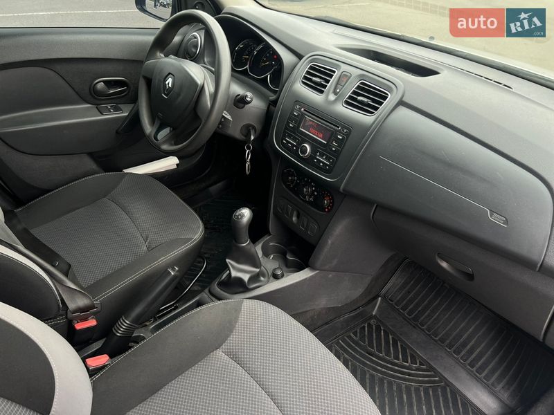 Седан Renault Logan 2016 в Полтаве