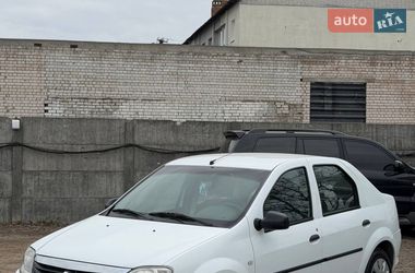 Седан Renault Logan 2012 в Чернигове