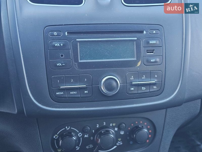 Универсал Renault Logan 2014 в Киеве фото 23 Универсал Renault Logan 2014 в Киеве