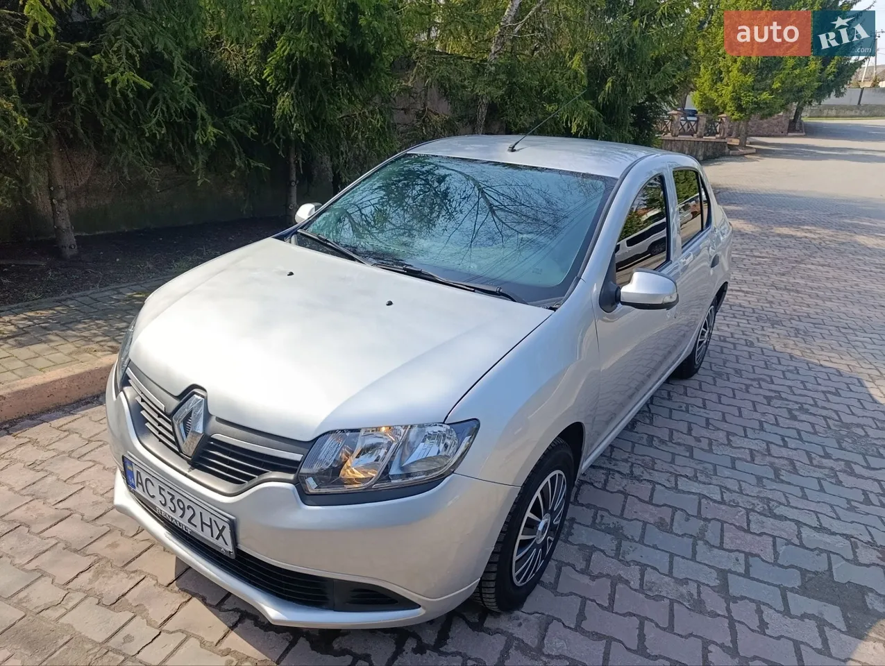 2017 Renault Logan - мініатюра 21