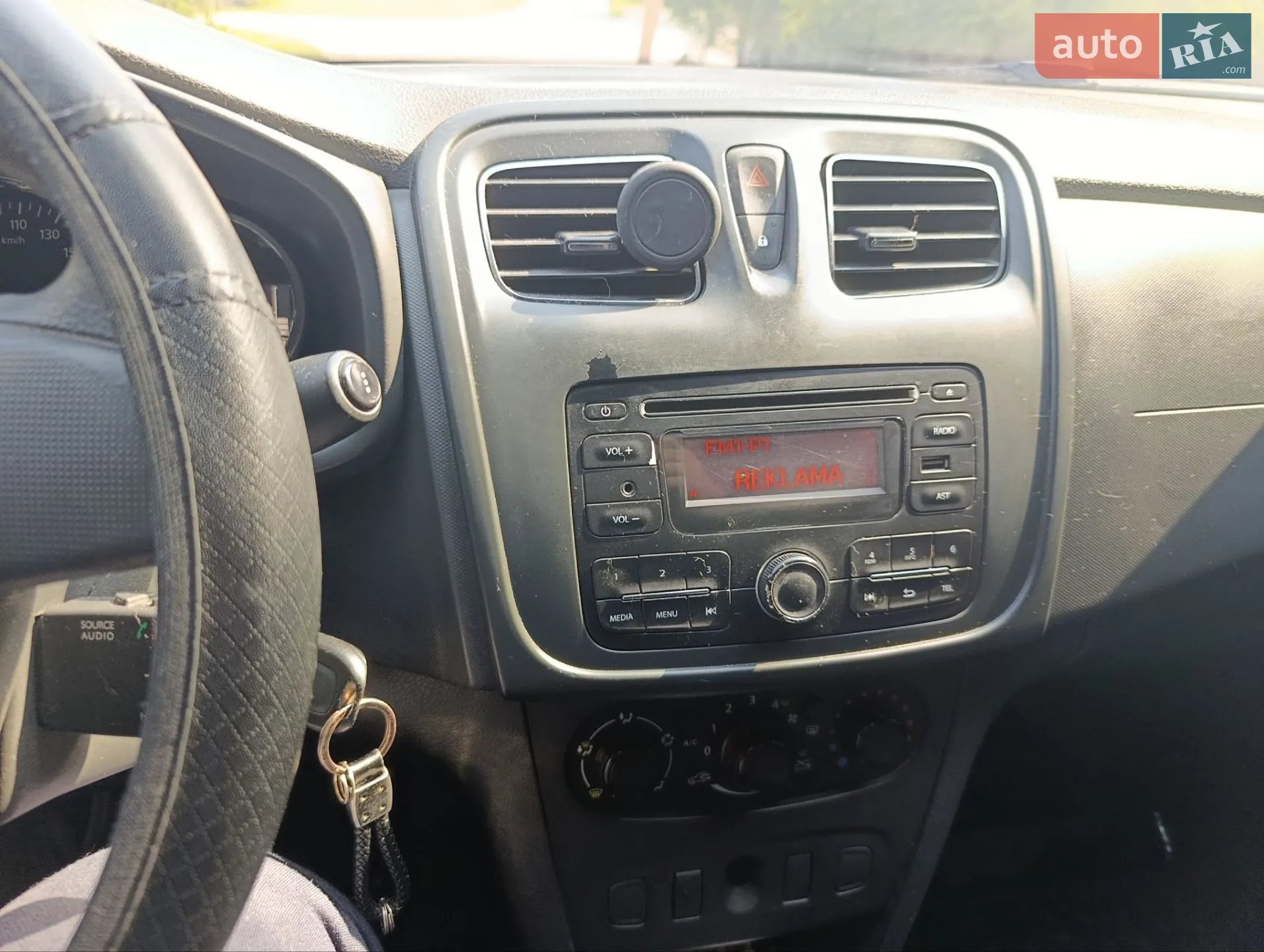 2016 Renault Logan - мініатюра 18