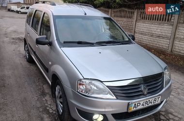 Универсал Renault Logan 2010 в Остроге