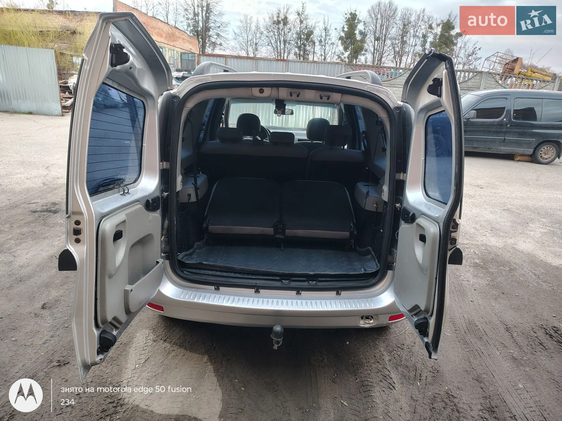 2010 Renault Logan - мініатюра 11