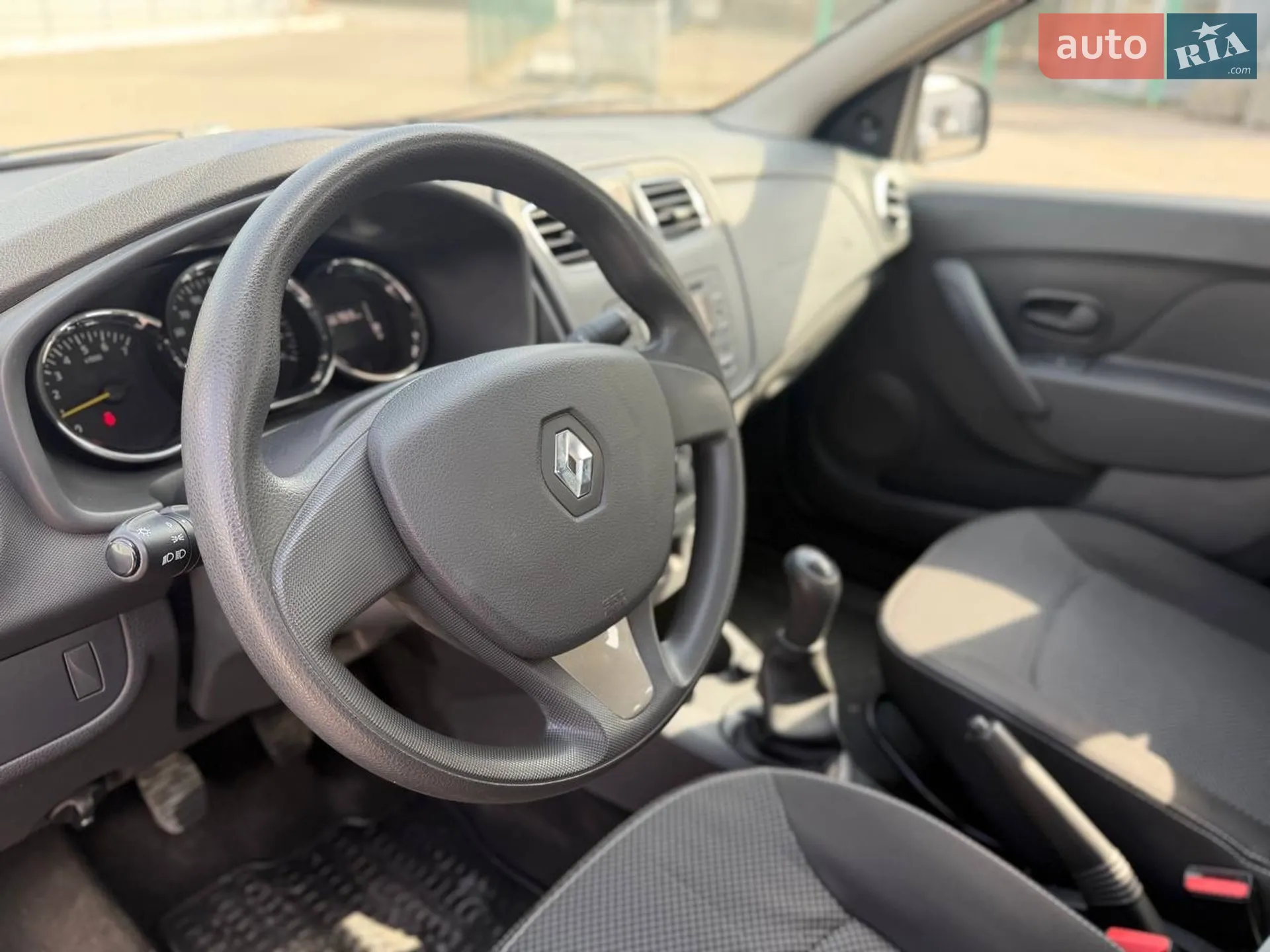2013 Renault Logan - мініатюра 12