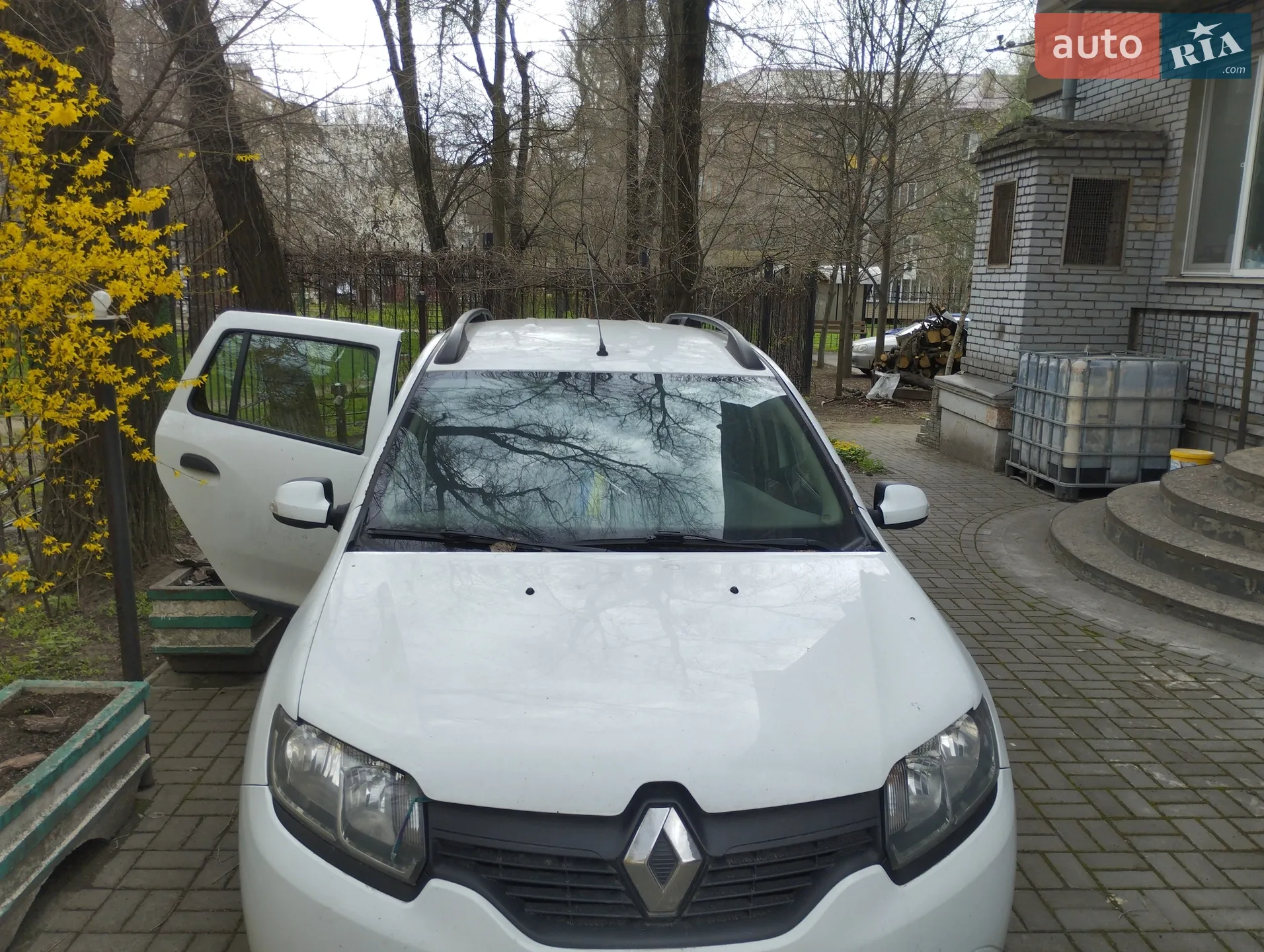 2016 Renault Logan - фото 1