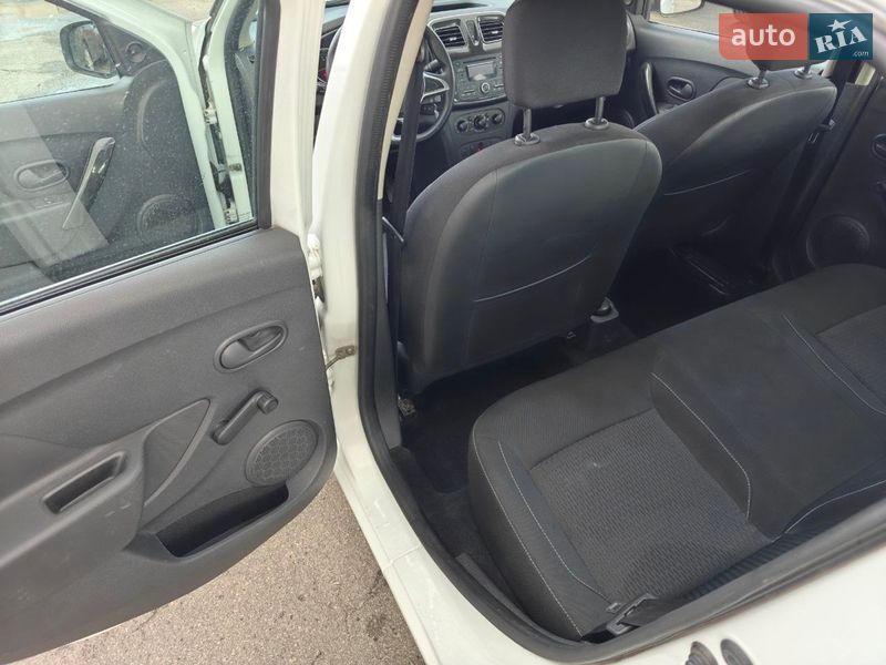 Седан Renault Logan 2017 в Киеве