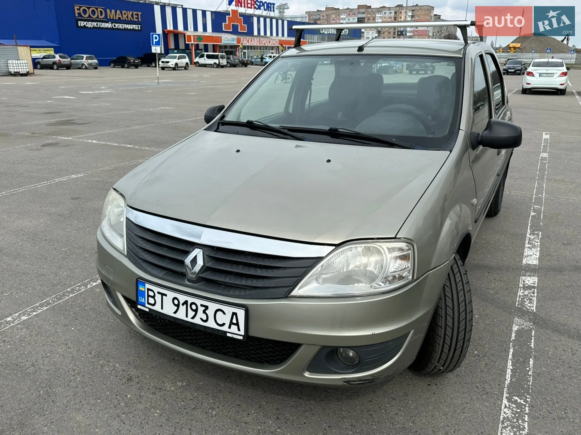 2011 Renault Logan - мініатюра 2