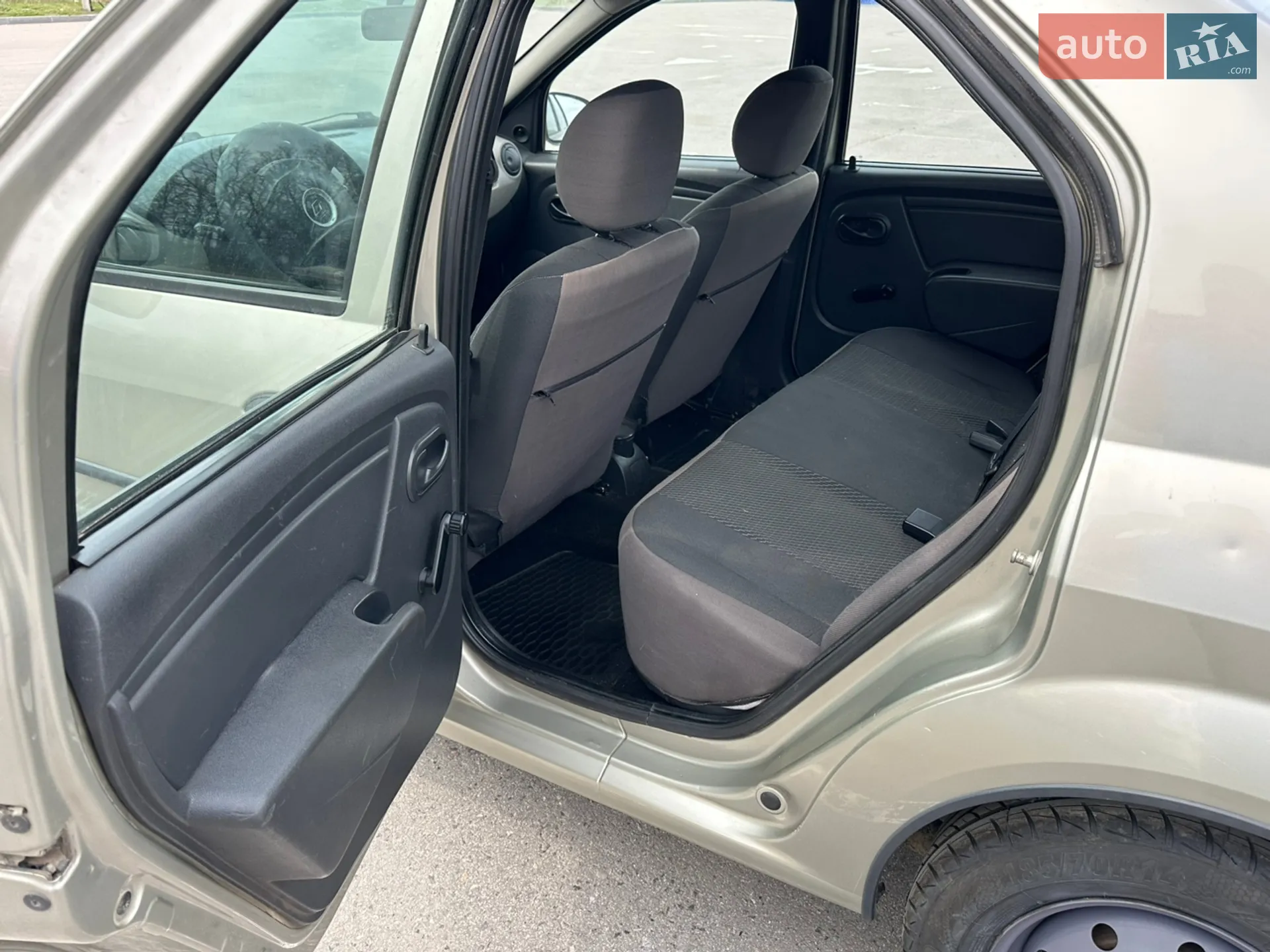 2011 Renault Logan - мініатюра 5