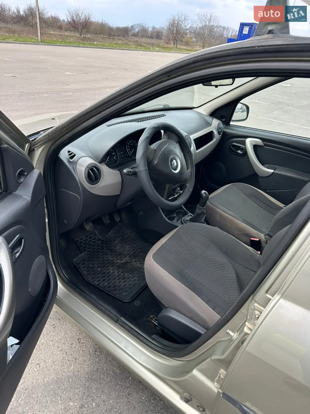 2011 Renault Logan - мініатюра 4