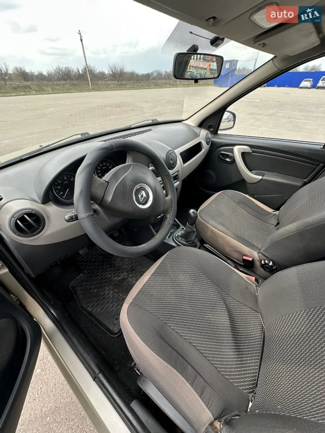 2011 Renault Logan - мініатюра 11