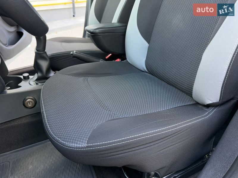 Седан Renault Logan 2013 в Вінниці