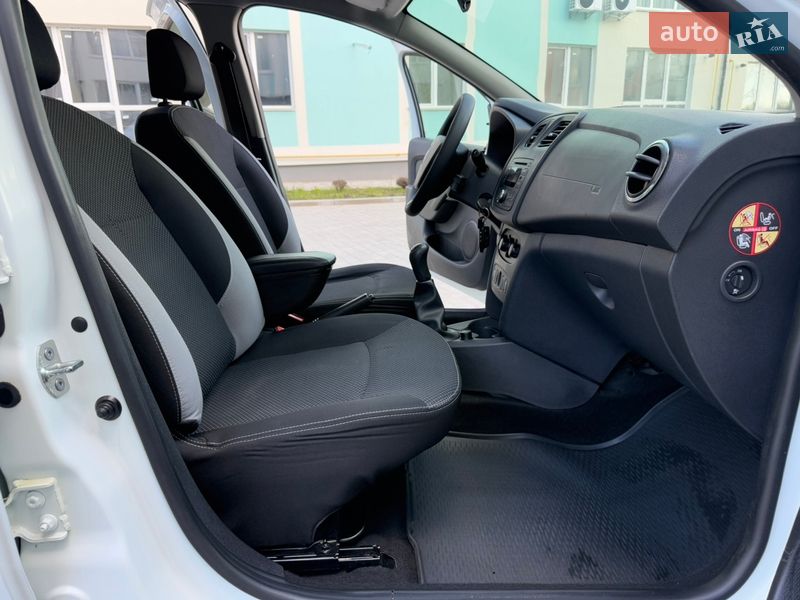 Седан Renault Logan 2013 в Вінниці