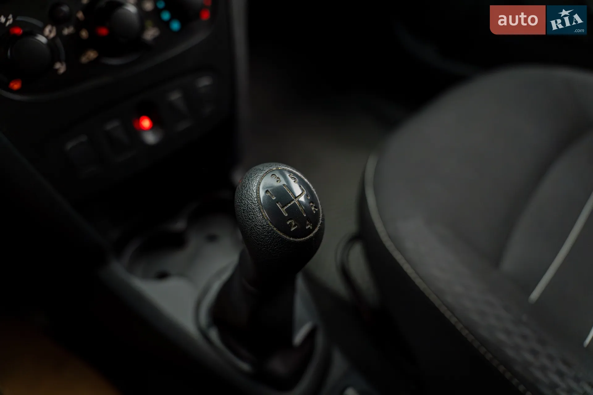 2020 Renault Logan - мініатюра 15