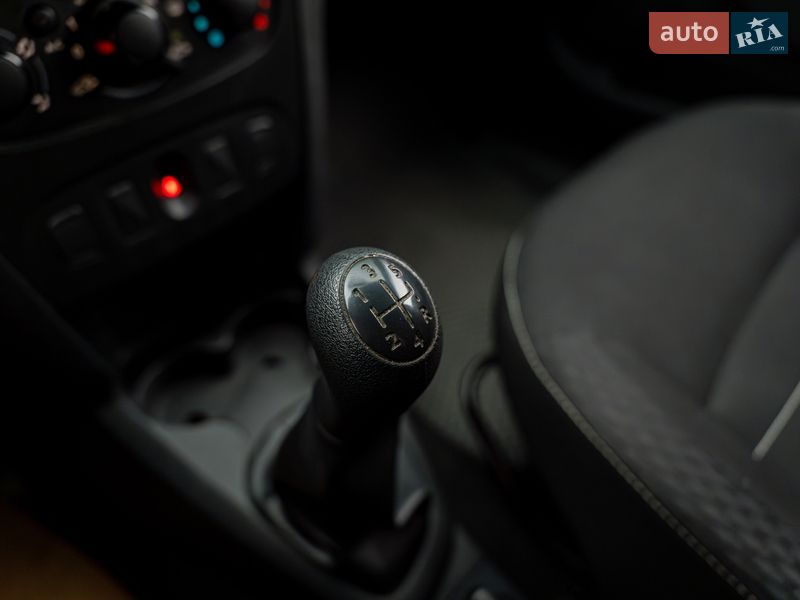 Седан Renault Logan 2020 в Киеве