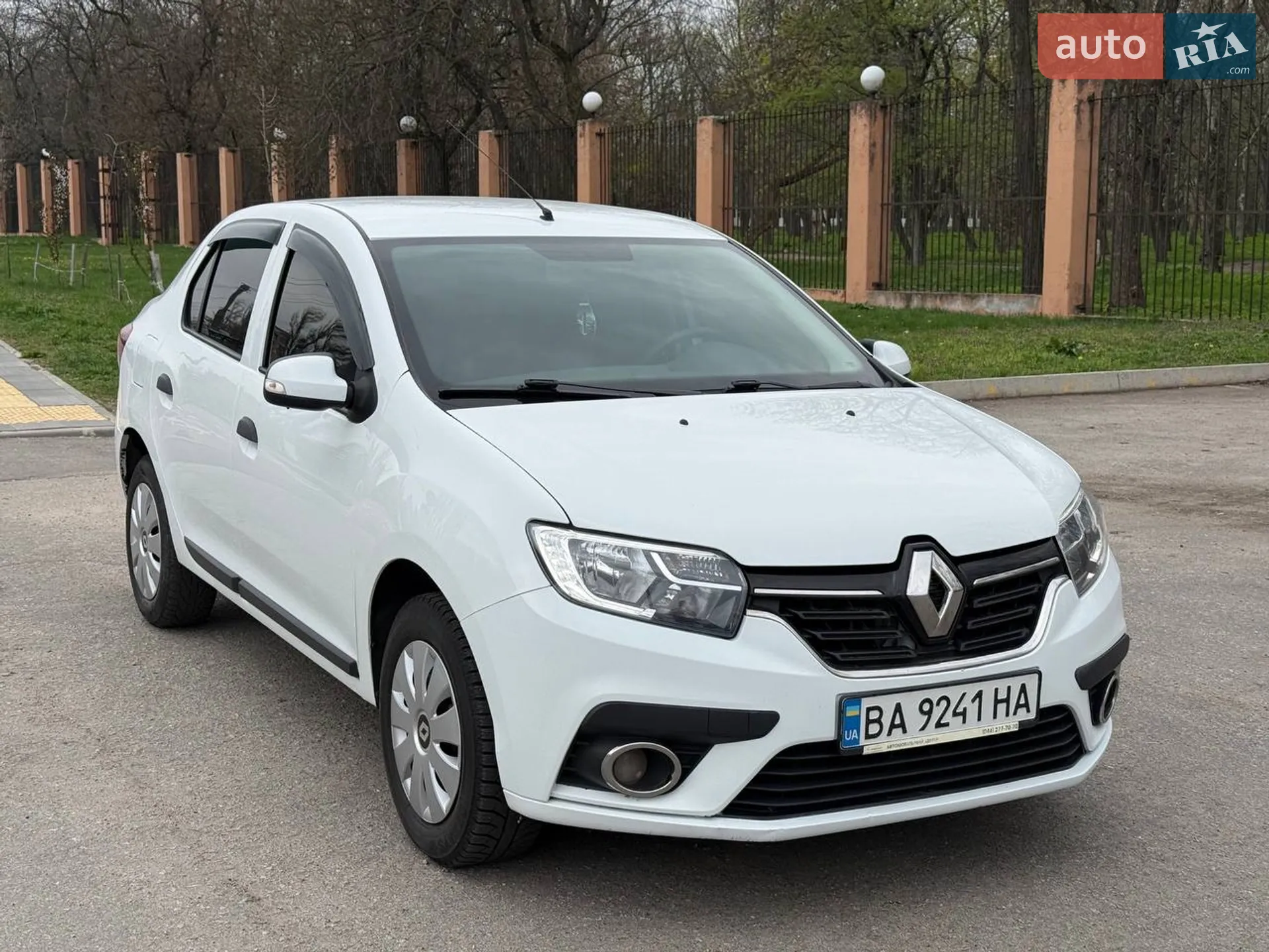 2020 Renault Logan - мініатюра 8