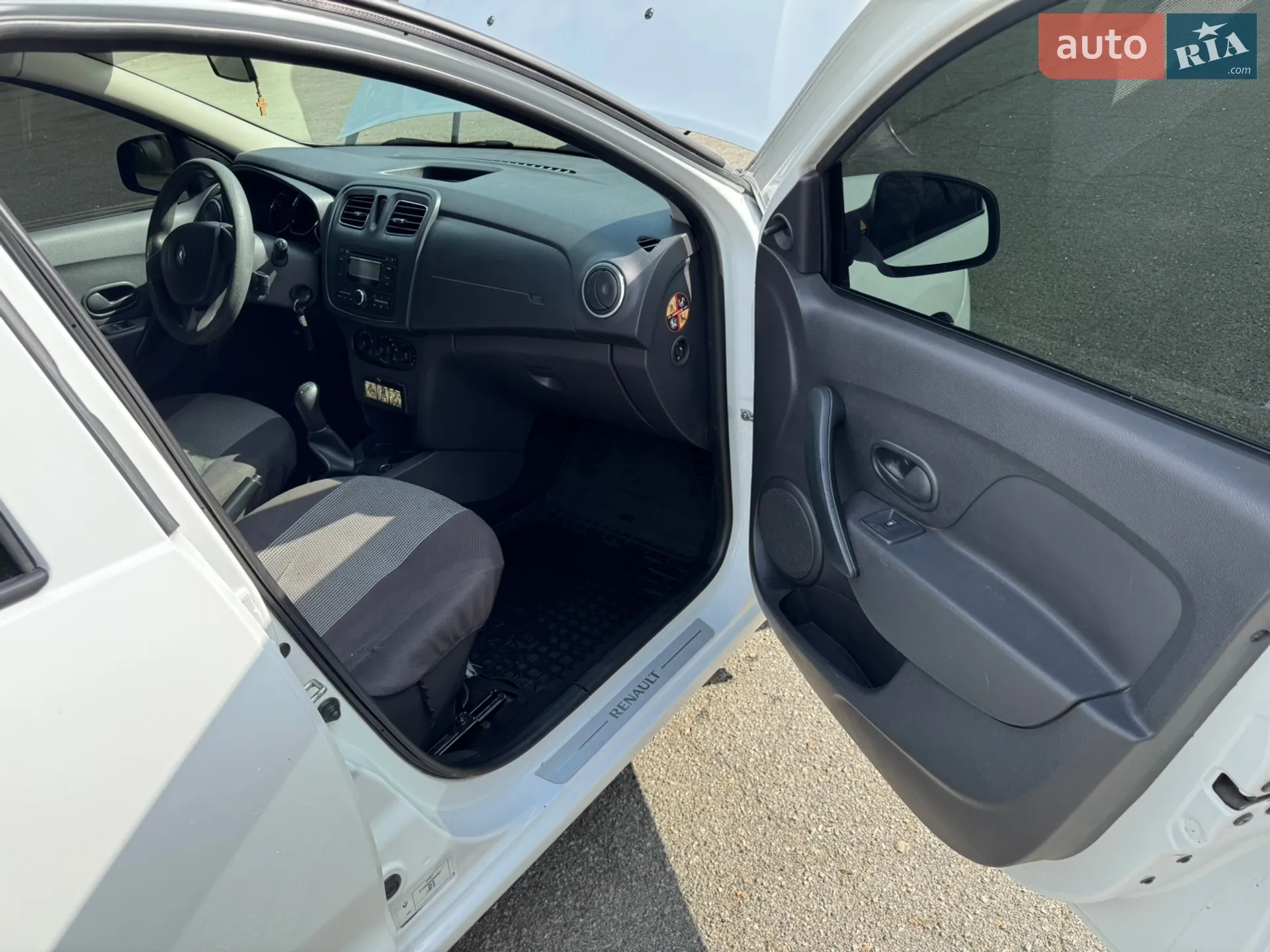 2015 Renault Logan - мініатюра 12