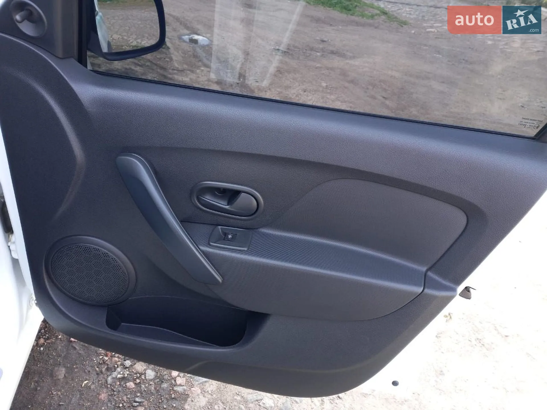 2016 Renault Logan - мініатюра 23