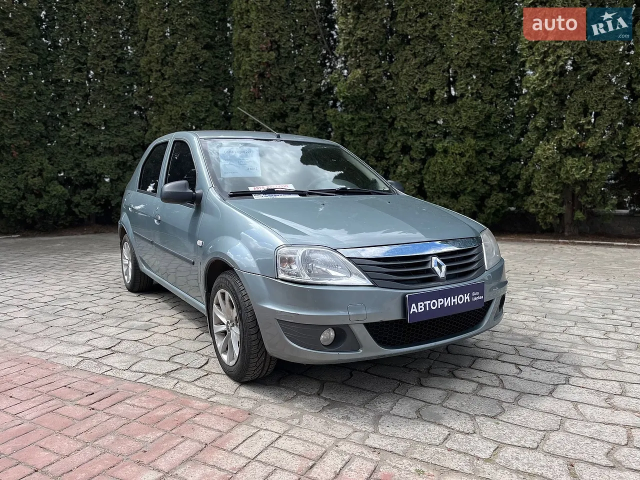 2010 Renault Logan - мініатюра 11