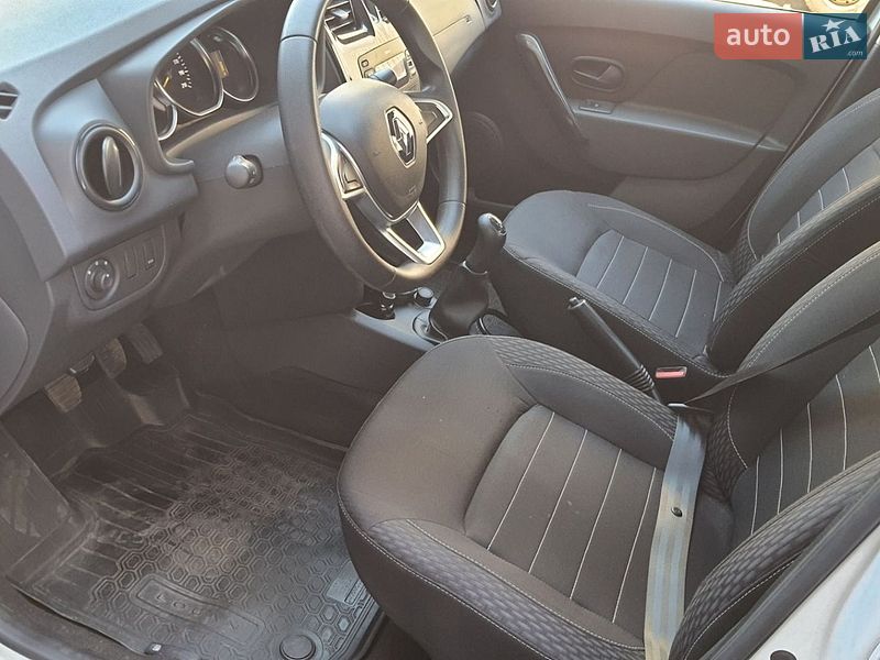 Седан Renault Logan 2021 в Киеве