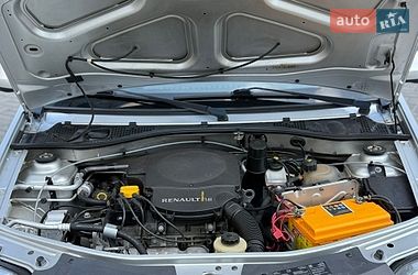 Седан Renault Logan 2011 в Днепре