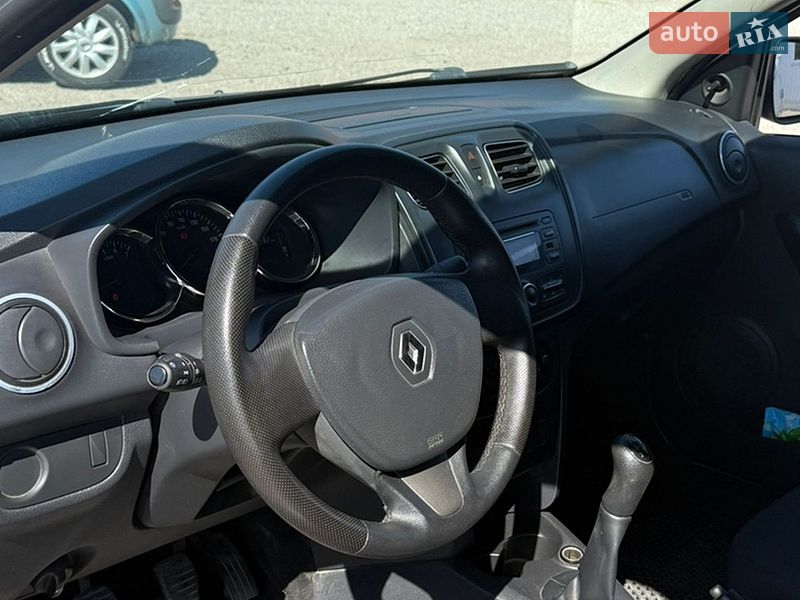 Седан Renault Logan 2013 в Кропивницком