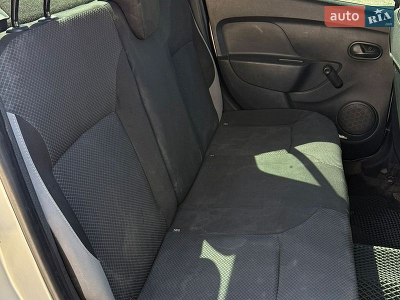 Седан Renault Logan 2013 в Кропивницком