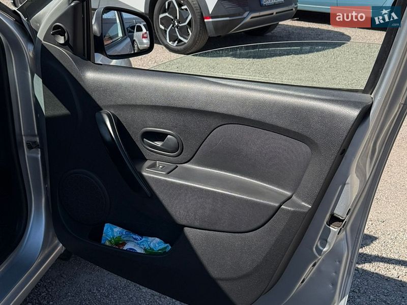 Седан Renault Logan 2013 в Кропивницком