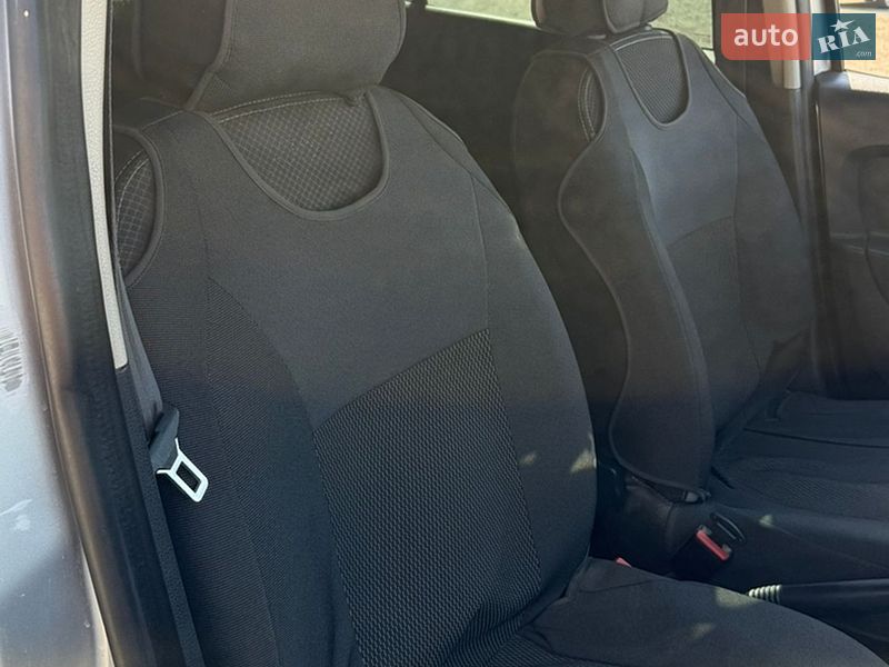 Седан Renault Logan 2013 в Кропивницком