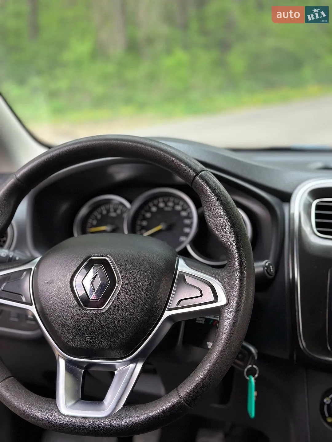 2017 Renault Logan - мініатюра 21