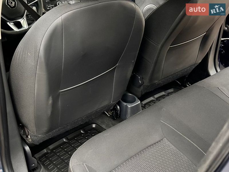 Седан Renault Logan 2017 в Киверцах