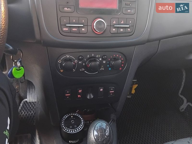 Седан Renault Logan 2014 в Одесі