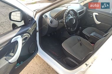 Универсал Renault Logan 2012 в Новой Водолаге