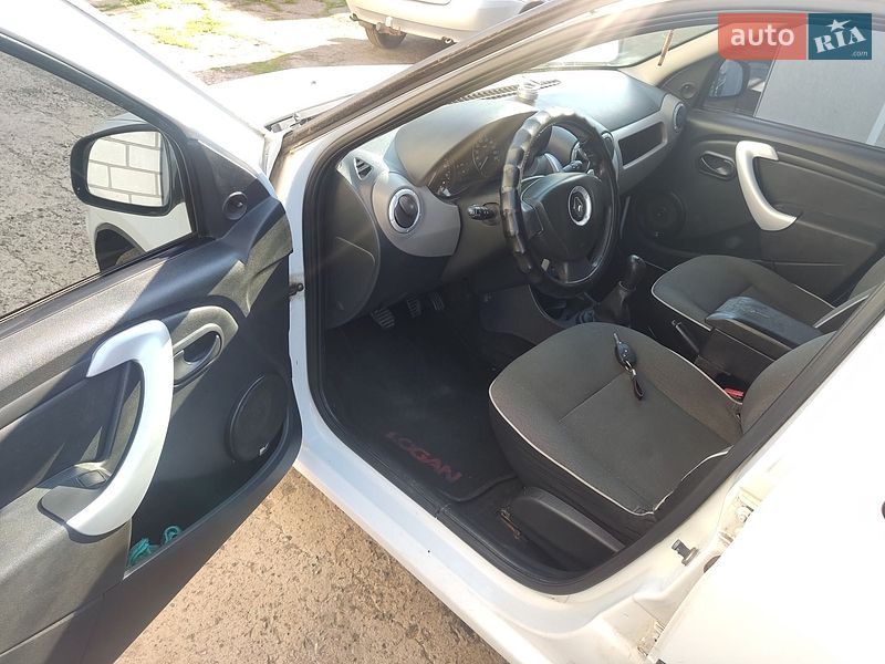 Универсал Renault Logan 2012 в Новой Водолаге