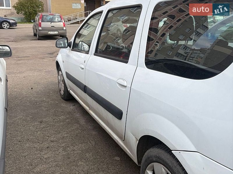 Универсал Renault Logan 2012 в Киеве