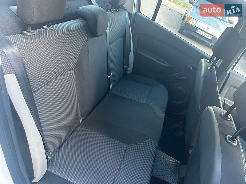 Седан Renault Logan 2014 в Чернигове