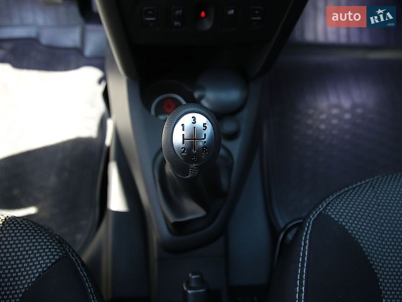 Седан Renault Logan 2019 в Харькове
