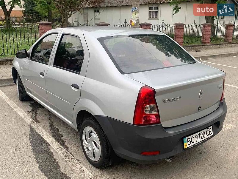 Седан Renault Logan 2010 в Каменке-Бугской