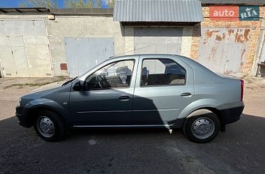 Седан Renault Logan 2009 в Львові