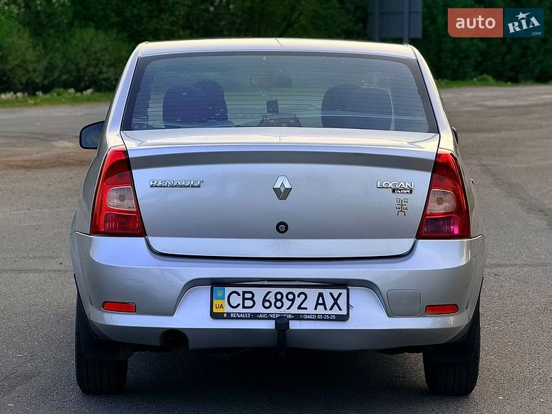 Седан Renault Logan 2011 в Мене