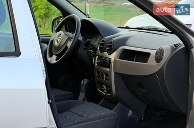 Седан Renault Logan 2011 в Мене