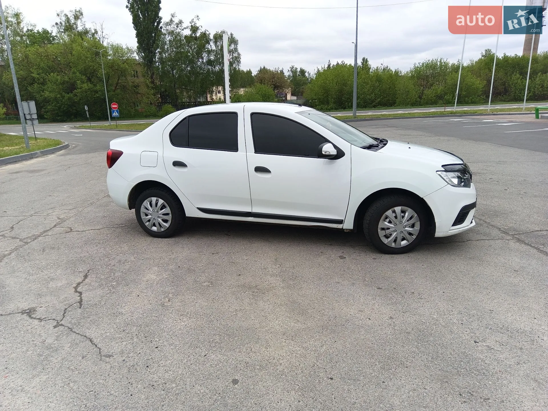 2017 Renault Logan - мініатюра 9