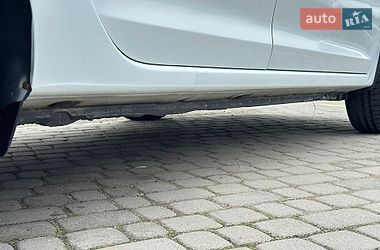 Седан Renault Logan 2014 в Черновцах