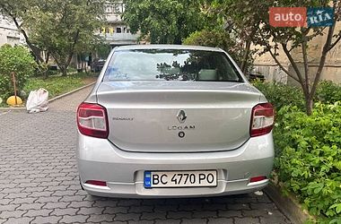 Седан Renault Logan 2013 в Ивано-Франковске