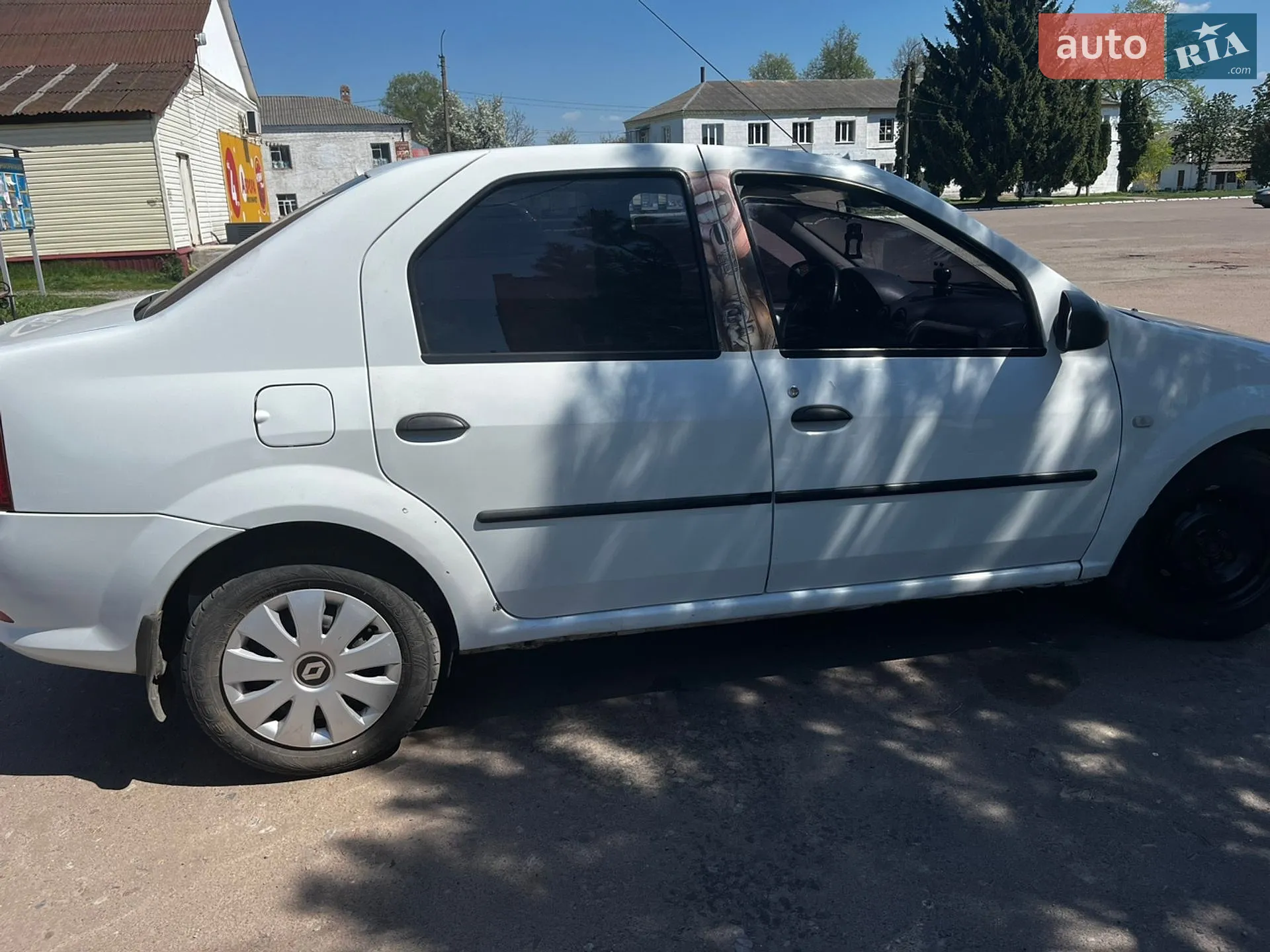 2012 Renault Logan - мініатюра 2