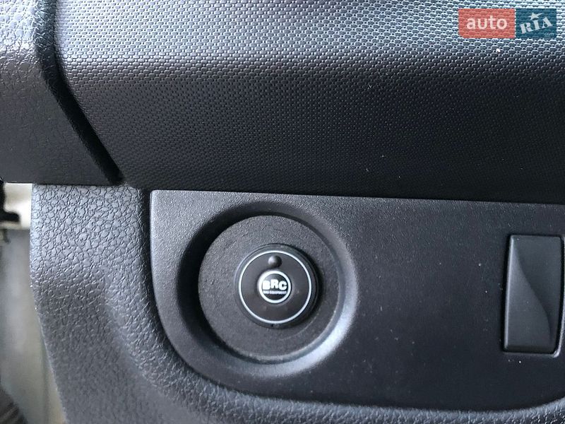 Седан Renault Logan 2016 в Дніпрі