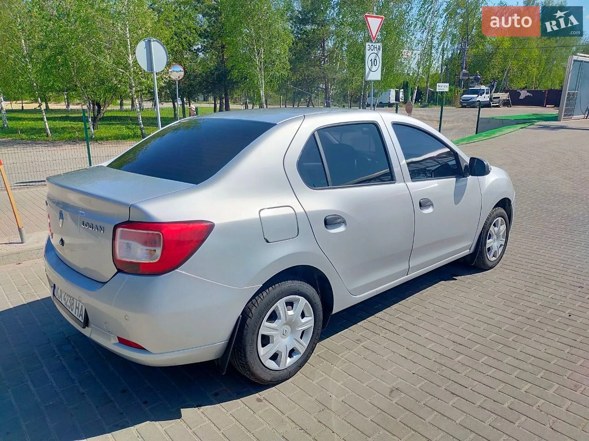 2014 Renault Logan - мініатюра 13