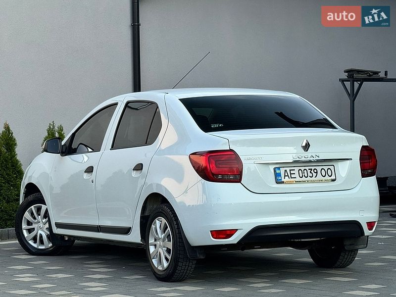 Седан Renault Logan 2017 в Дрогобичі