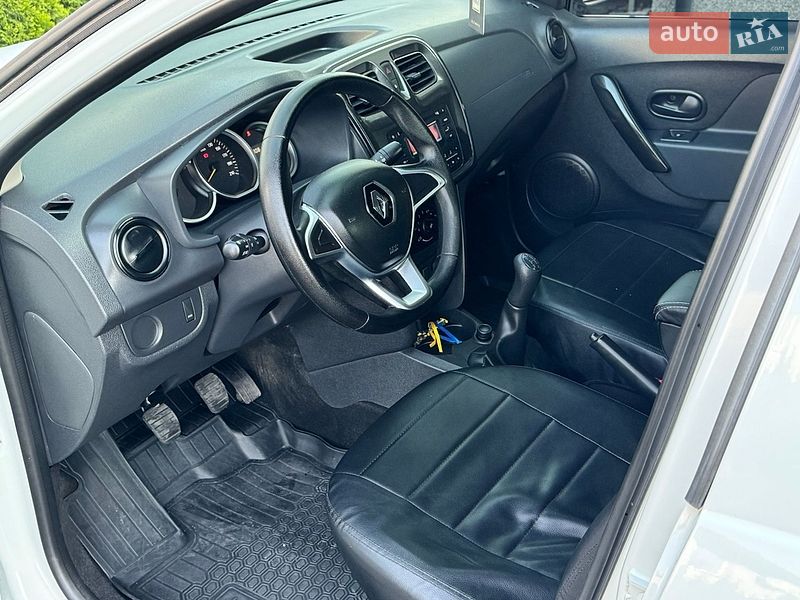 Седан Renault Logan 2017 в Дрогобичі