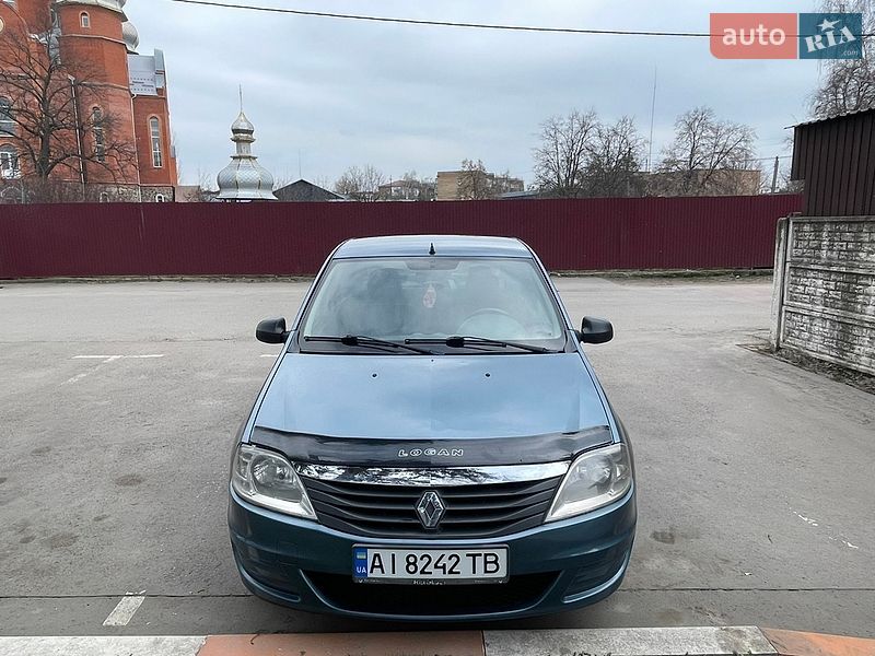Renault Logan 2010